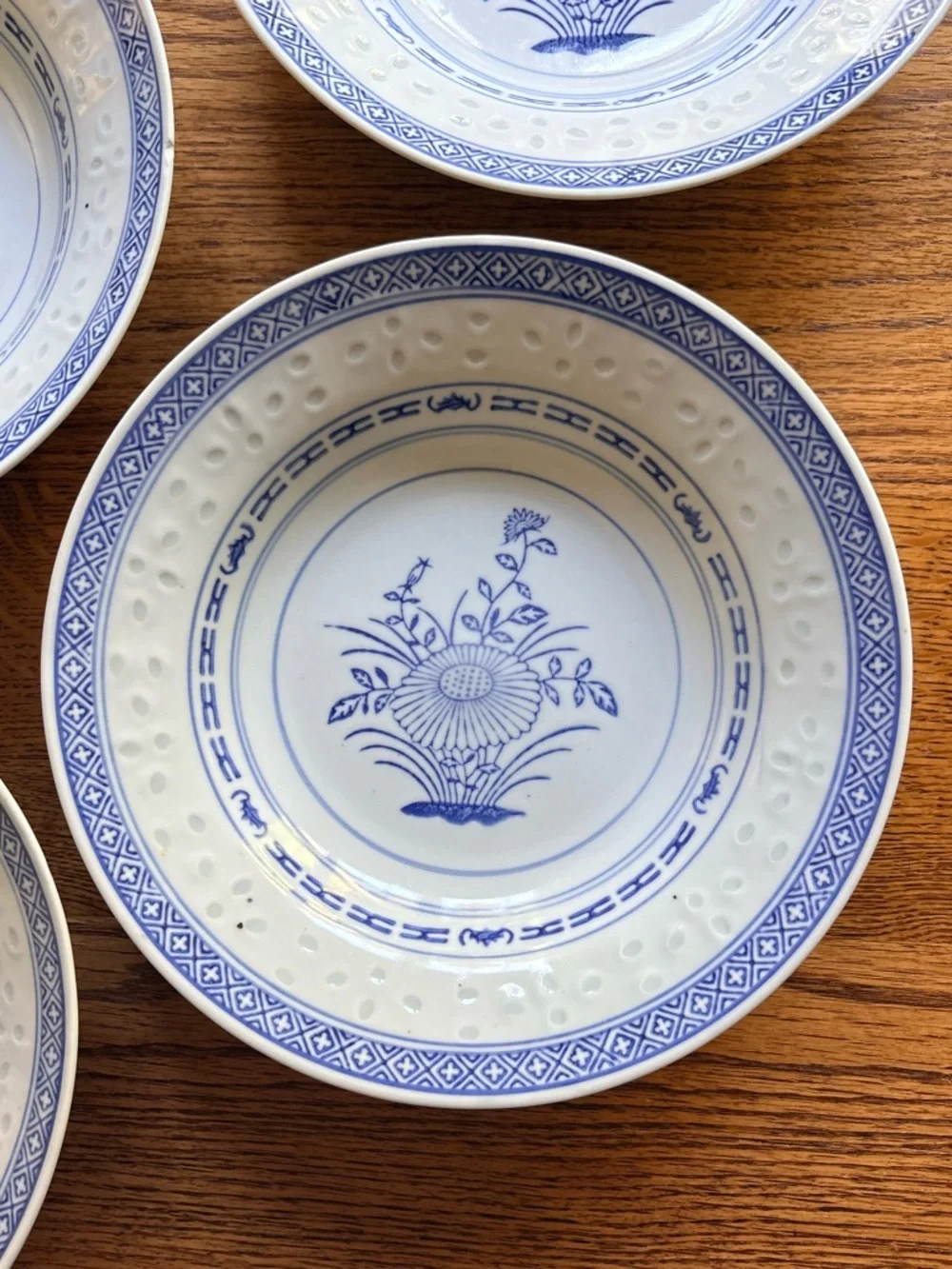 Vintage Jingdezhen Rice Grain Rice Bowl Porcelain Blue and White ~9 inches